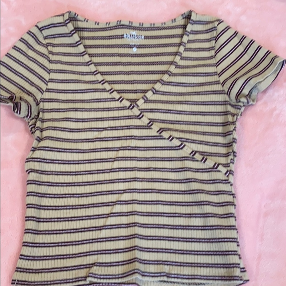 Hollister top